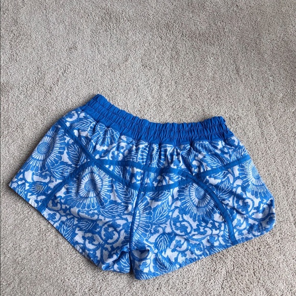 SOLD-Lululemon shorts - Picture 5 of 5